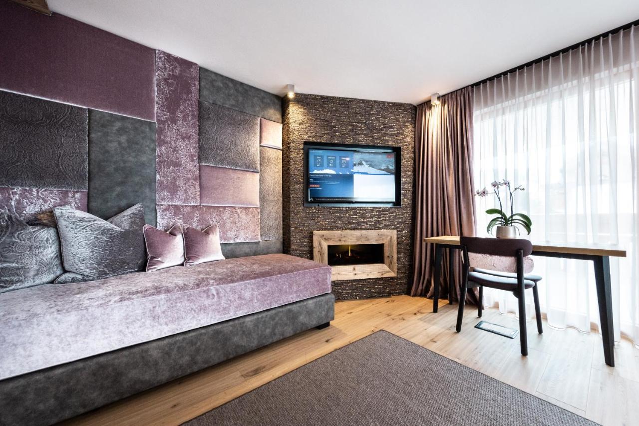 Hotel Arkadia - "Adults Only" كورفارا إنْ بادِيا المظهر الخارجي الصورة