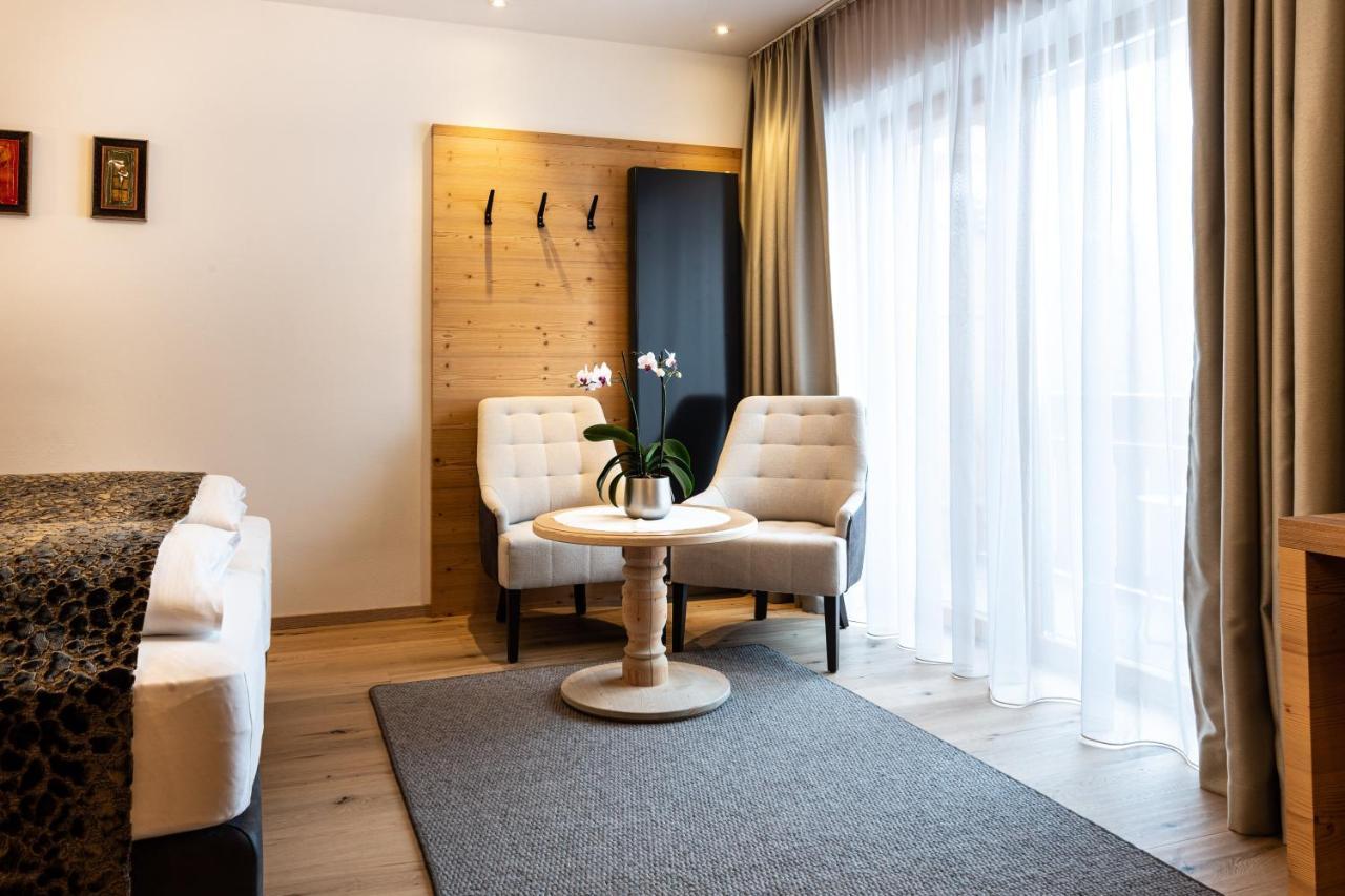 Hotel Arkadia - "Adults Only" كورفارا إنْ بادِيا المظهر الخارجي الصورة