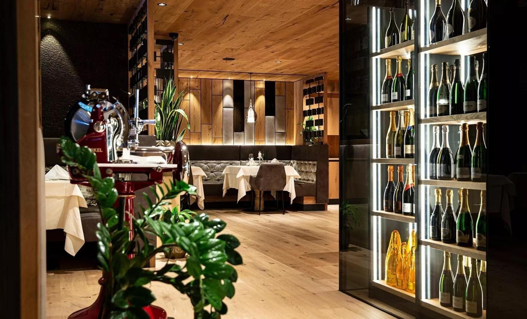 Hotel Arkadia - "Adults Only" كورفارا إنْ بادِيا المظهر الخارجي الصورة